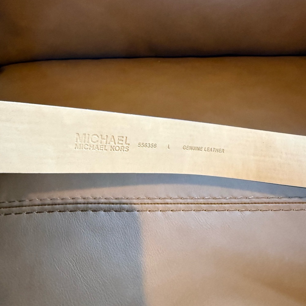 Michael Kors Light Purple Belt with Silver MK Buckle - Picture 6 of 7